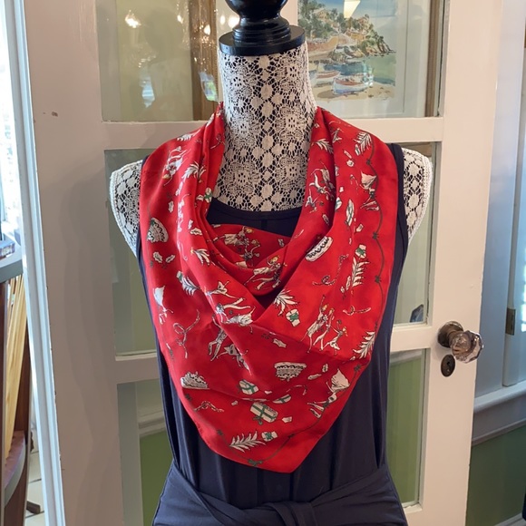 Old Navy Vintage Italian Red and Green Square Christmas Scarf - Picture 1 of 9